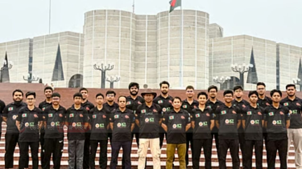 পানির নিচে চলবে, এমন রোবট তৈরি করছেন বাংলাদেশের শিক্ষার্থীরা