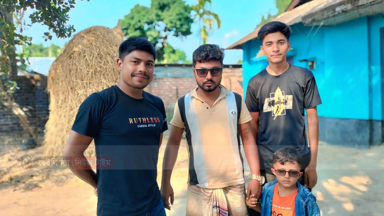 ঘোড়াঘাটে বিনোদনের আরেক নাম ভাইরাল সাইমন