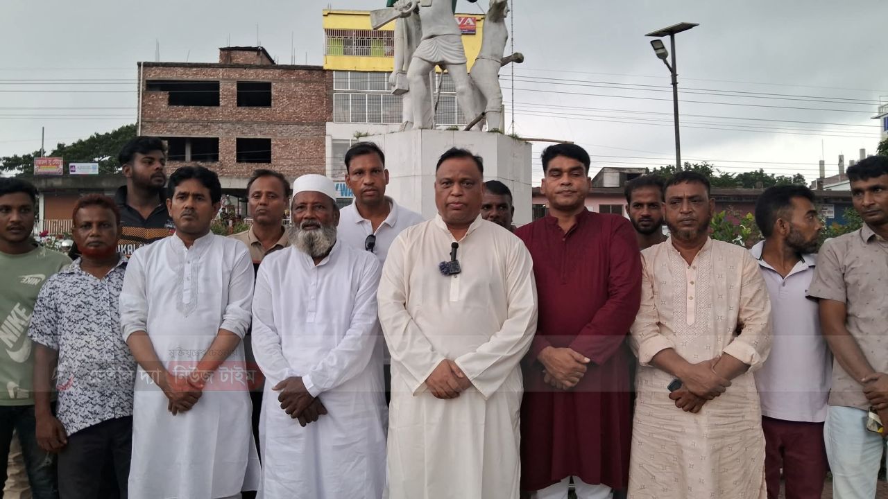 আজ সেই ৫ই আগস্ট আজকের এই দিনে স্বৈরাচার দেশের ছেরে পালায়
