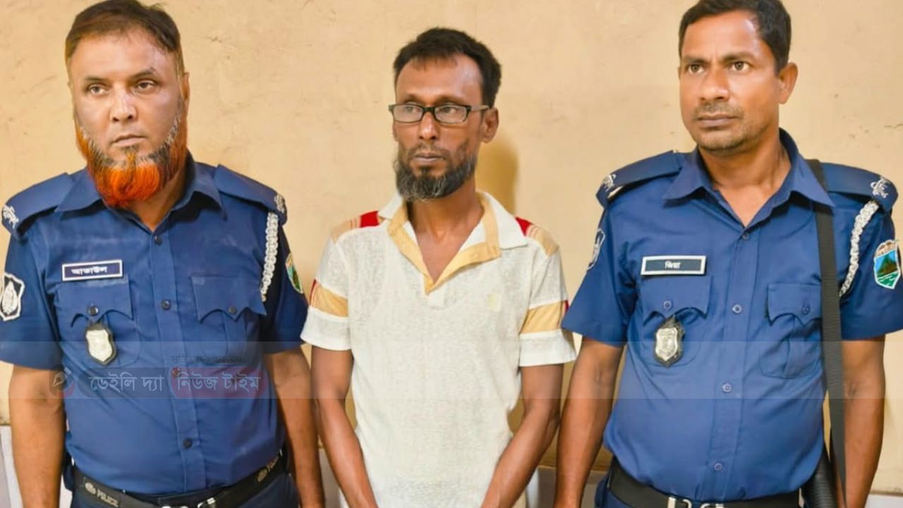 বগুড়ায় বৈষম্য বিরোধী ছাত্র আন্দোলন মামলায় আওয়ামী লীগ নেতা গ্রেফতার