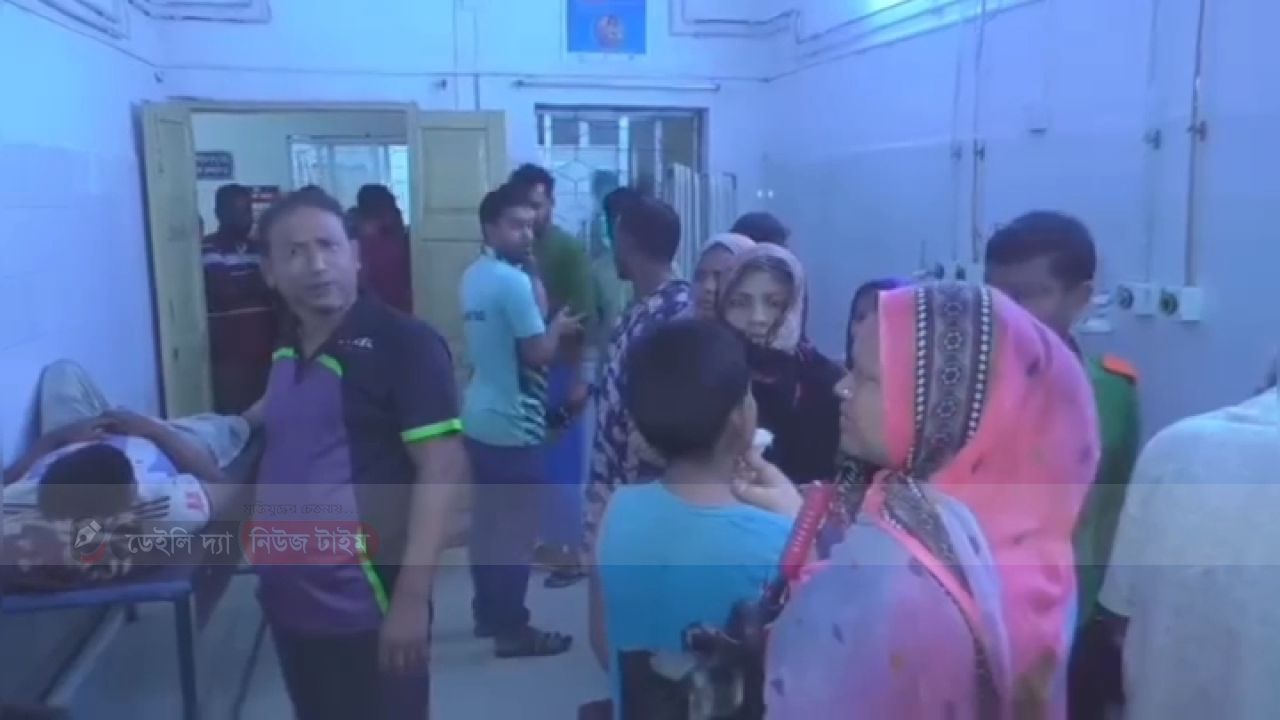 গাইবান্ধার সাদুল্লাপুরে বাকিতে পণ্য না দেওয়ায় দোকানদারের গোপন অঙ্গে  গুলি, আহত দুই