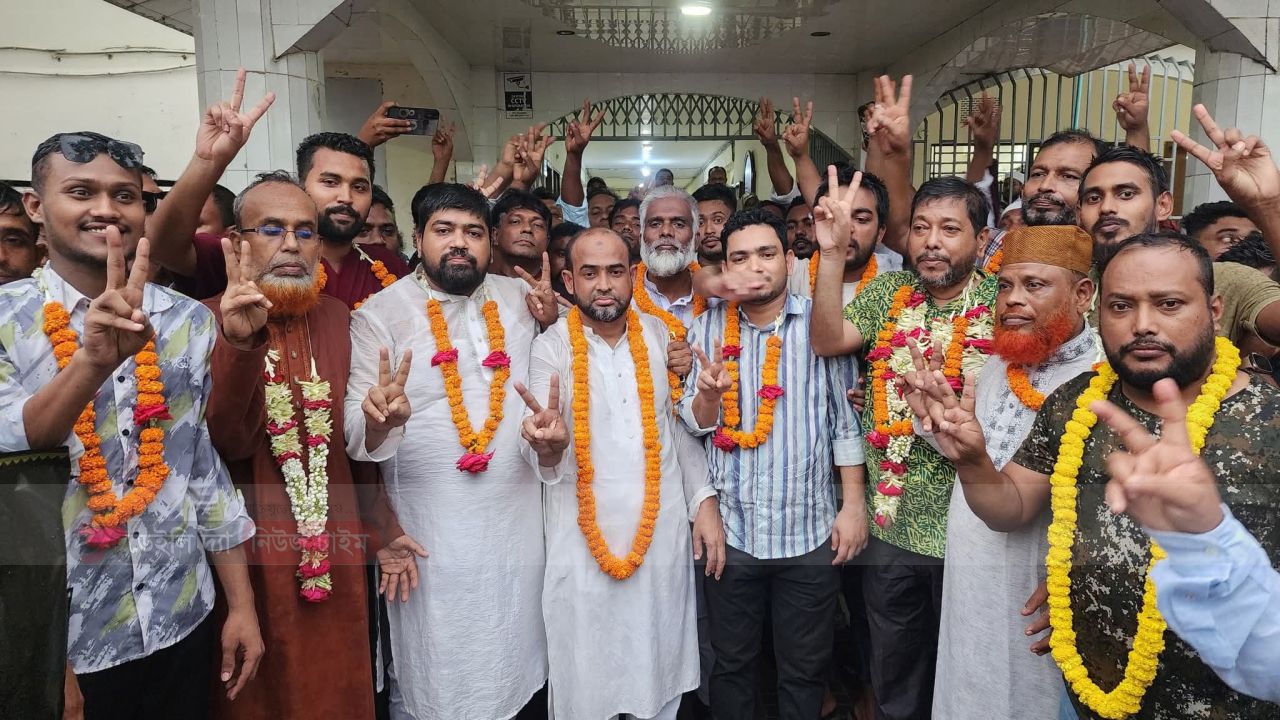পুলিশ ও উপদেষ্টার ভাইয়ের মামলা থেকে জামিনে মুক্তি পেলেন মুরাদনগর বিএনপির ১৩ নেতাকর্মী