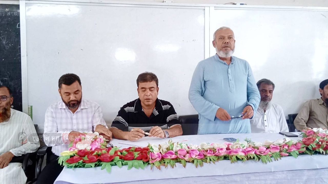 হাজতখোলা উচ্চ বিদ্যালয়ে 'কলেজ' শাখা চালু হওয়ায় আলোচনা সভা ও মিষ্টি বিতরন