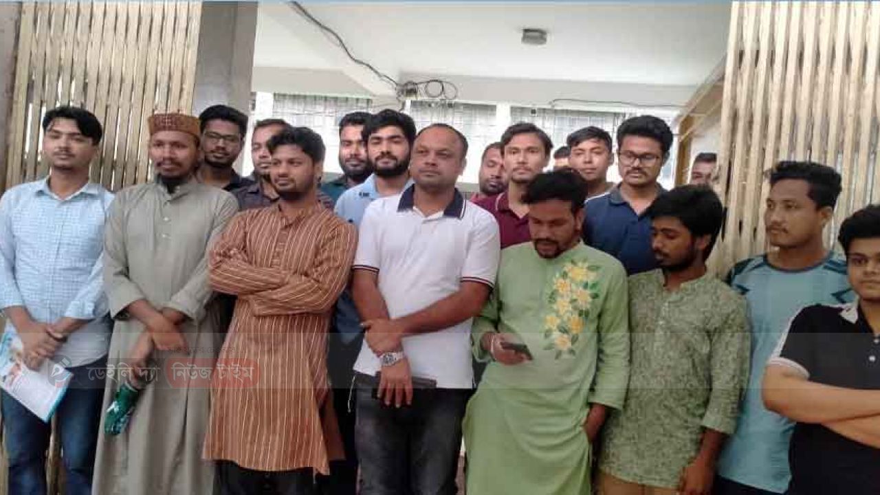 জুলাই গনঅভ্যুত্থান বিরোধীদের নিয়ে ইবি ছাত্রনেতাদের অসন্তোষ 