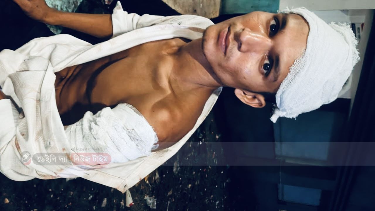 বগুড়া সদর উপজেলার মধ্যপাড়ায় রাকিবকে কুপিয়ে আহত