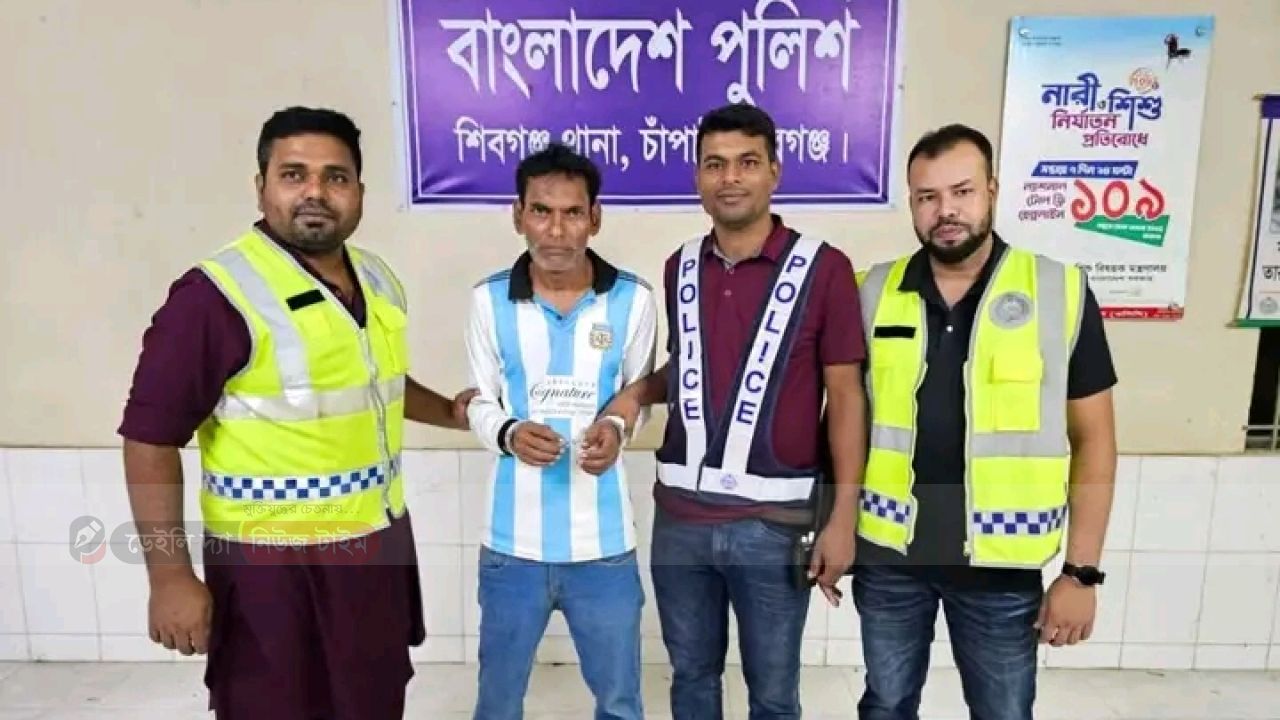 শিবগঞ্জে ১০ বছরের সাজাপ্রাপ্ত পলাতক আসামি গ্রেপ্তার। 