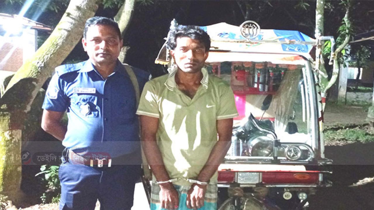 ঘোড়াঘাটে ইজিবাইক ছিনতাইয়ে দম্পতির ফাঁদ, গ্রেপ্তার ১