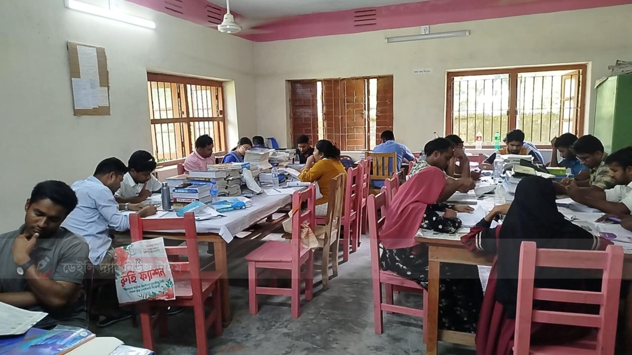 ঐতিহ্যবাহী কুড়িগ্রাম সাধারণ পাঠাগার ধ্বংসের চক্রান্ত, মিথ্যা অভিযোগ 