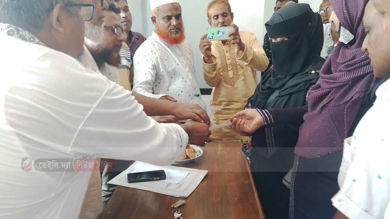 গাজীপুরের কাপাসিয়া উপজেলার আমরাইদ বাজারে পপুলার লাইফ ইন্সুরেন্স কোম্পানির নতুন শাখার উদ্বোধন ও চেক বিতরণ অনুষ্ঠান সম্পন্ন হয়েছে।