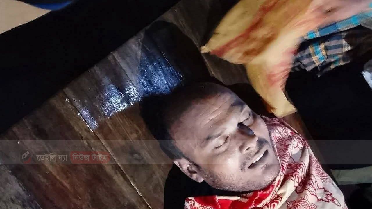 দিনাজপুর জেলা বিরামপুরে  এক যুবকে কুপিয়ে হত্যা।