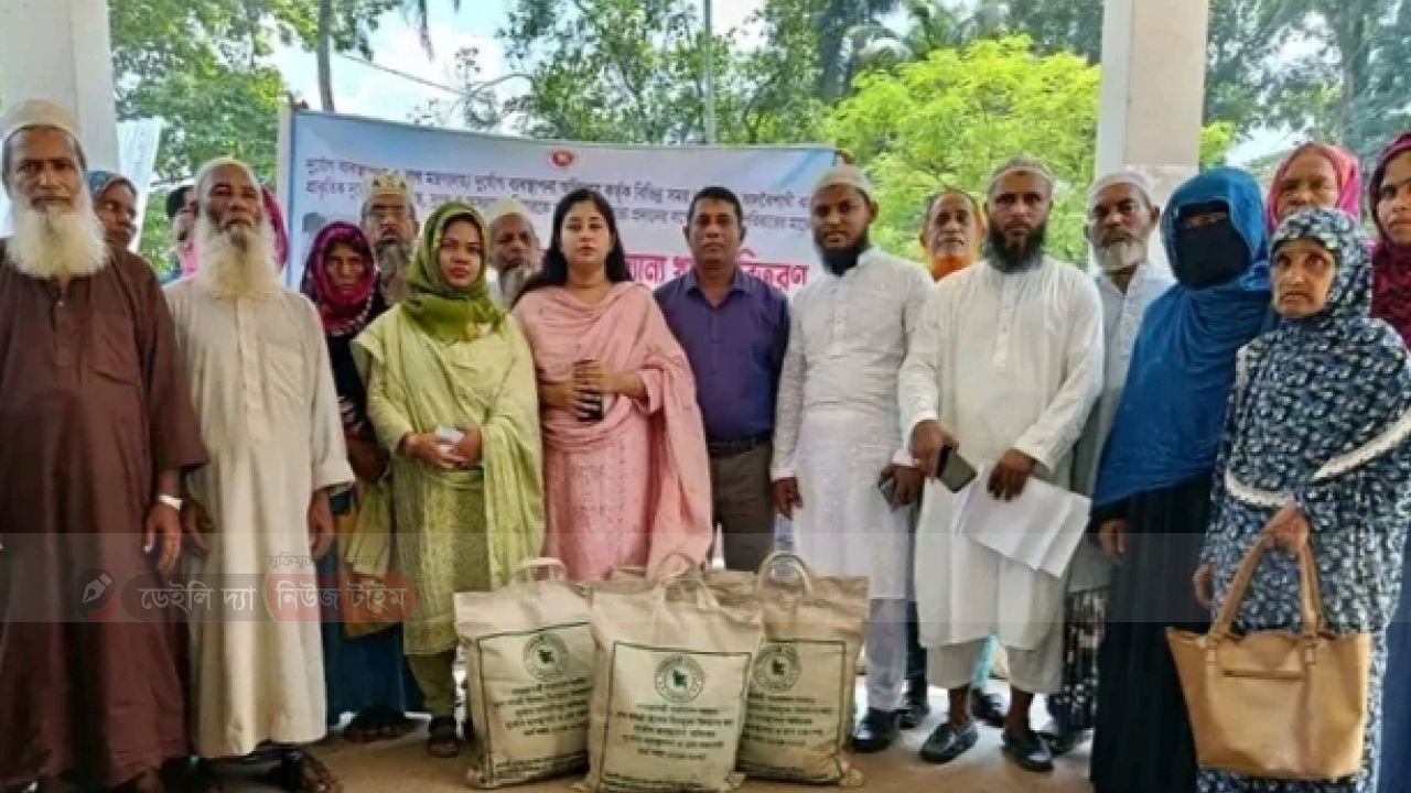 গাজীপুরের কাপাসিয়ায় হতদরিদ্র ও অগ্নিকাণ্ডে ক্ষতিগ্রস্ত পরিবারের মধ্যে ত্রাণ বিতরণ।