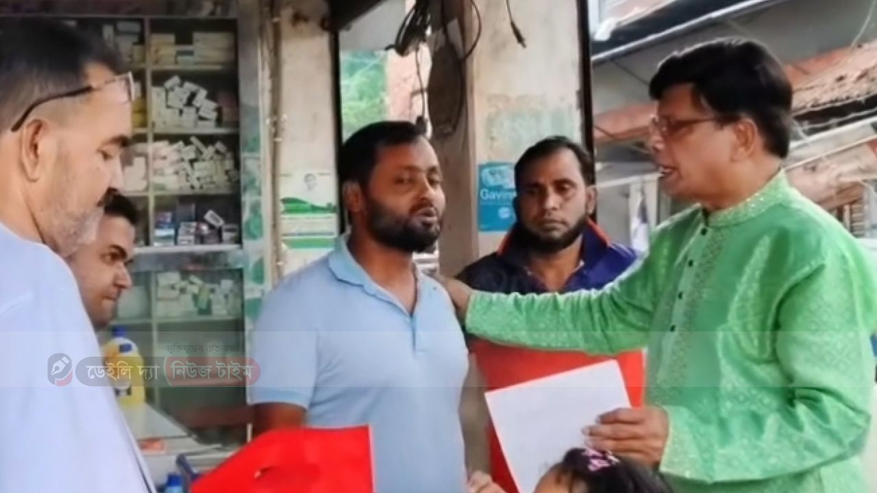 গাজিপুর ৪ কাপাসিয়ায় নির্বাচনী গণসংযোগে উত্তেজনা  &lsquo;হট টক&rsquo;-এর মুখে বিএনপির মনোনয়ন প্রত্যাশী।