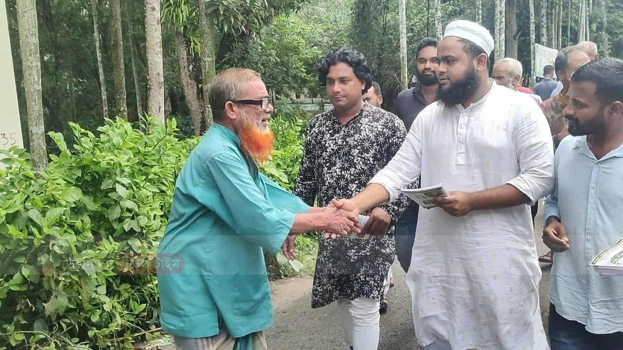 আজ রাজবাড়ী ২ আসন এনডিএম এর মহাসচিব মোমিনুল আমিন তার নির্বাচনী এলাকা গণসংযোগ করেন ছাত্র আন্দোলনের সাধারণ সম্পাদক শেখ ফরিদ