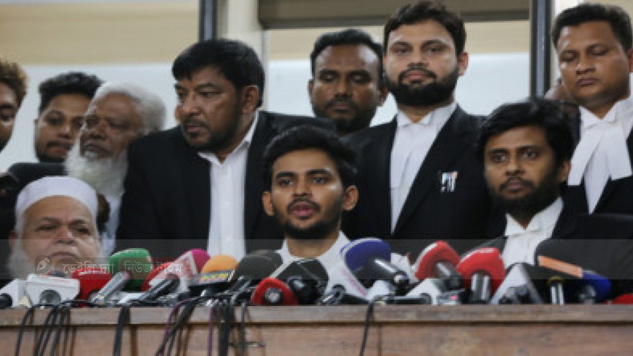 আন্দোলন প্রত্যাহারে রাজি না হওয়ায় আমাকে ইনজেকশন দিয়ে অজ্ঞান করা হয়&rsquo; স্টাফ করেসপন্ডেন্ট   আপডেট: ২০:৫৬, অক্টোবর ৯, ২০২৫