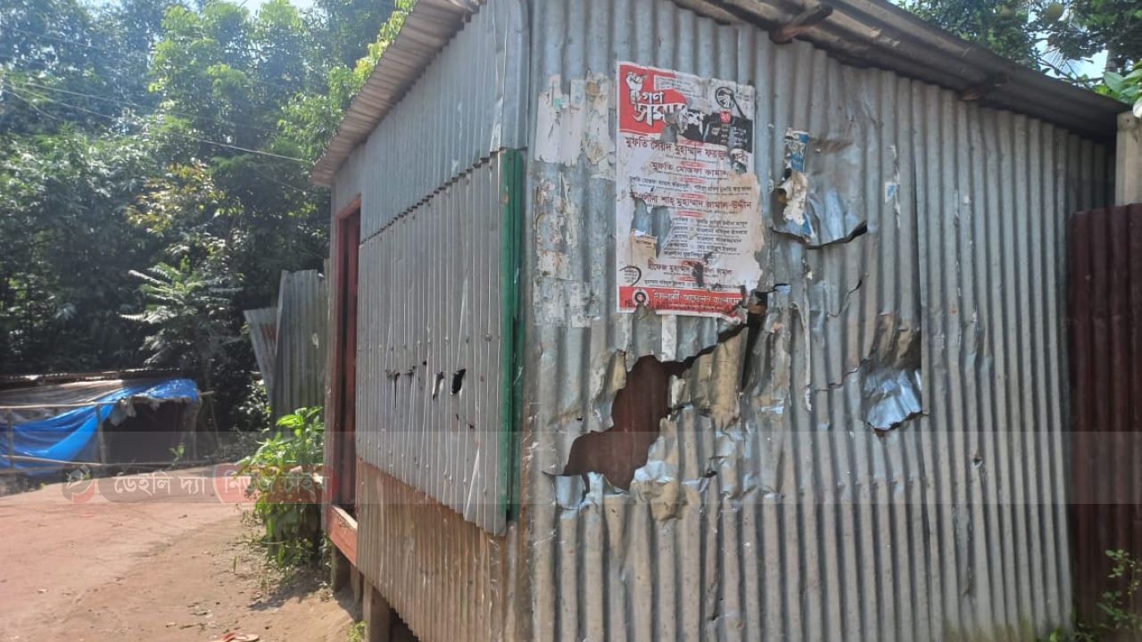 মসজিদের চাবি না দেওয়ায় সালথায় দুই পক্ষের সংঘর্ষে আহত ৫০ 
