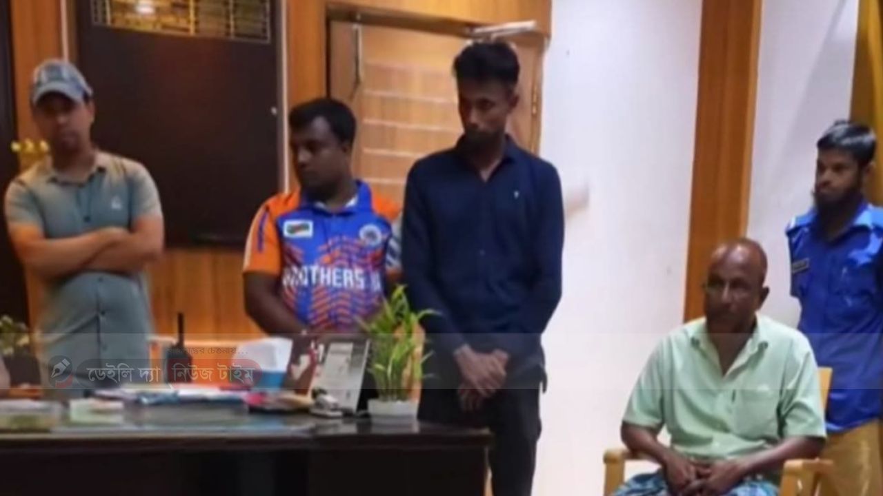 কাপাসিয়ায় তথ্য সংগ্রহ করতে গিয়ে সন্ত্রাসীদের হামলায় সাংবাদিক আহত।