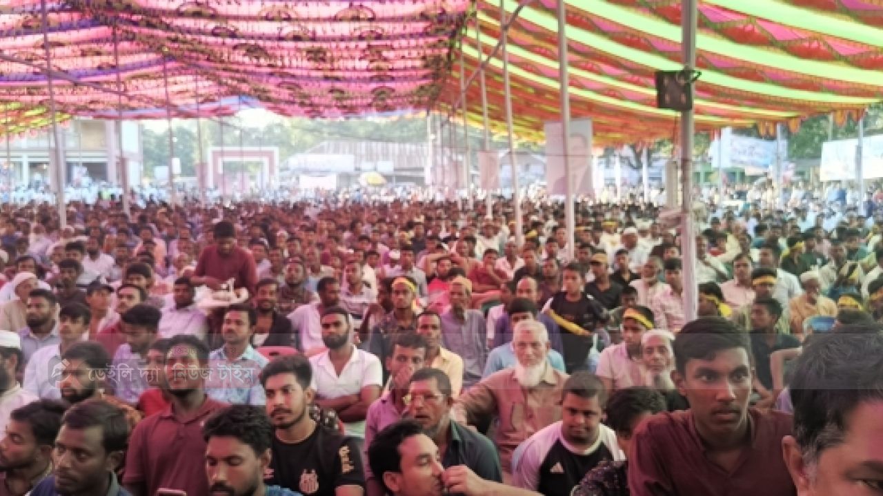 বকশীগঞ্জের সাধুপাড়ায় বিএনপির বিশাল জনসভা, তারেক রহমানের ৩১ দফা বাস্তবায়নের দাবি