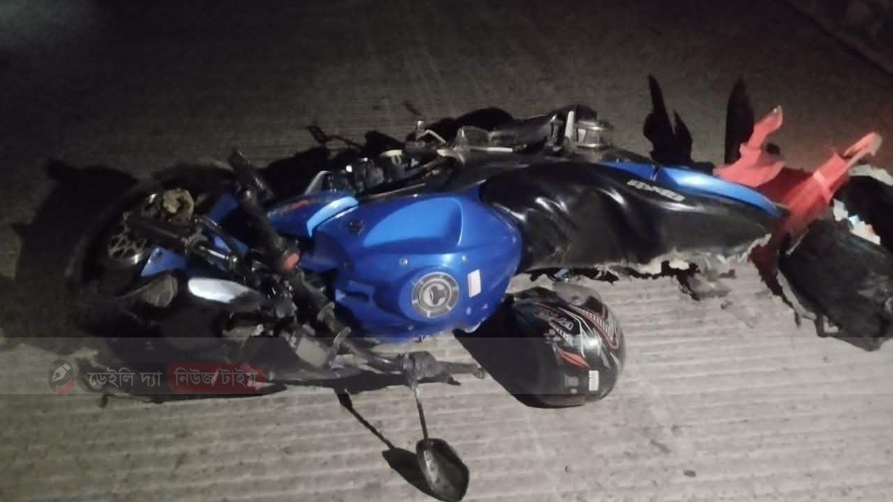 সড়ক দুর্ঘটনায় মোটরসাইকেল আরোহী নিহত
