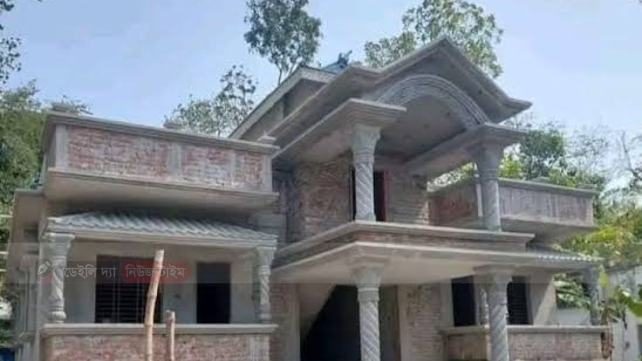 মফস্বলে নজরদারি শূন্য: "অজানা অর্থে গড়ে উঠছে আলিশান বাড়ি"