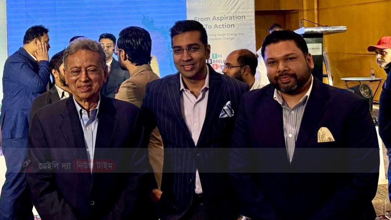 ফিউচার বাংলাদেশ চ্যালেঞ্জ আয়োজিত অনুষ্ঠানে  উপস্থিত ছিলেন ব্যারিস্টার শাহেদুল আজম 