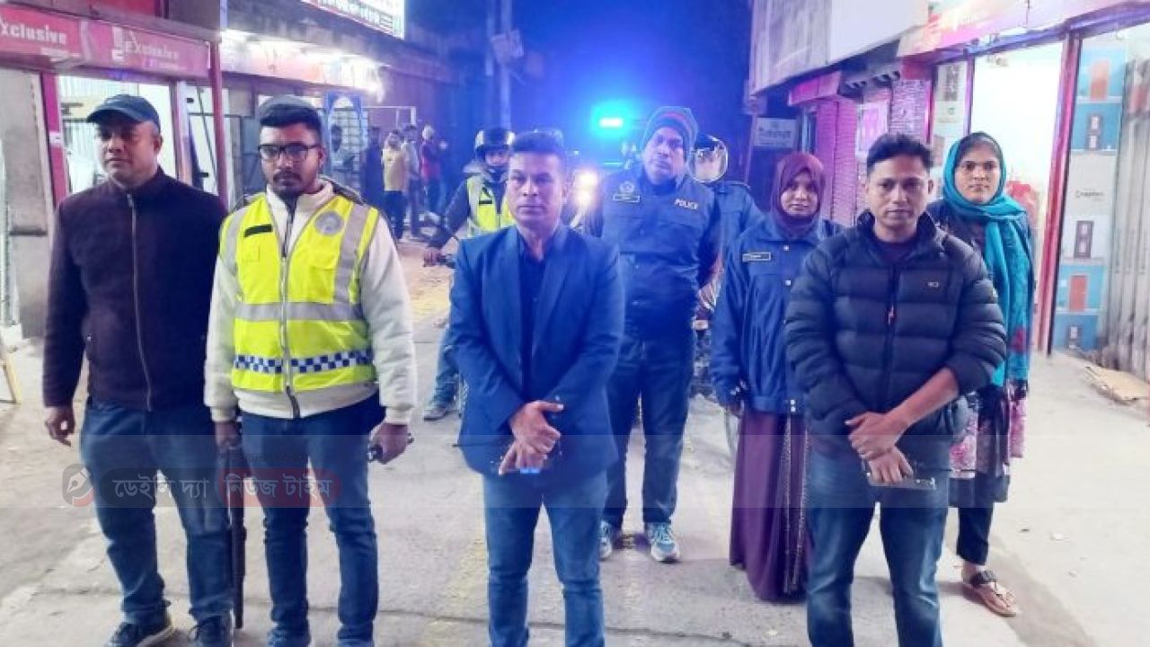 শান্তি-শৃঙ্খলা রক্ষায় সালথা থানা পুলিশের মহড়া