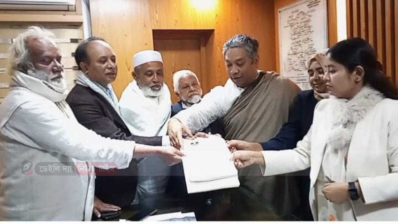 গাজীপুর-৪ (কাপাসিয়া) আসনে বিএনপির মনোনয়নপত্র জমা দিলেন শাহ রিয়াজুল হান্নান।