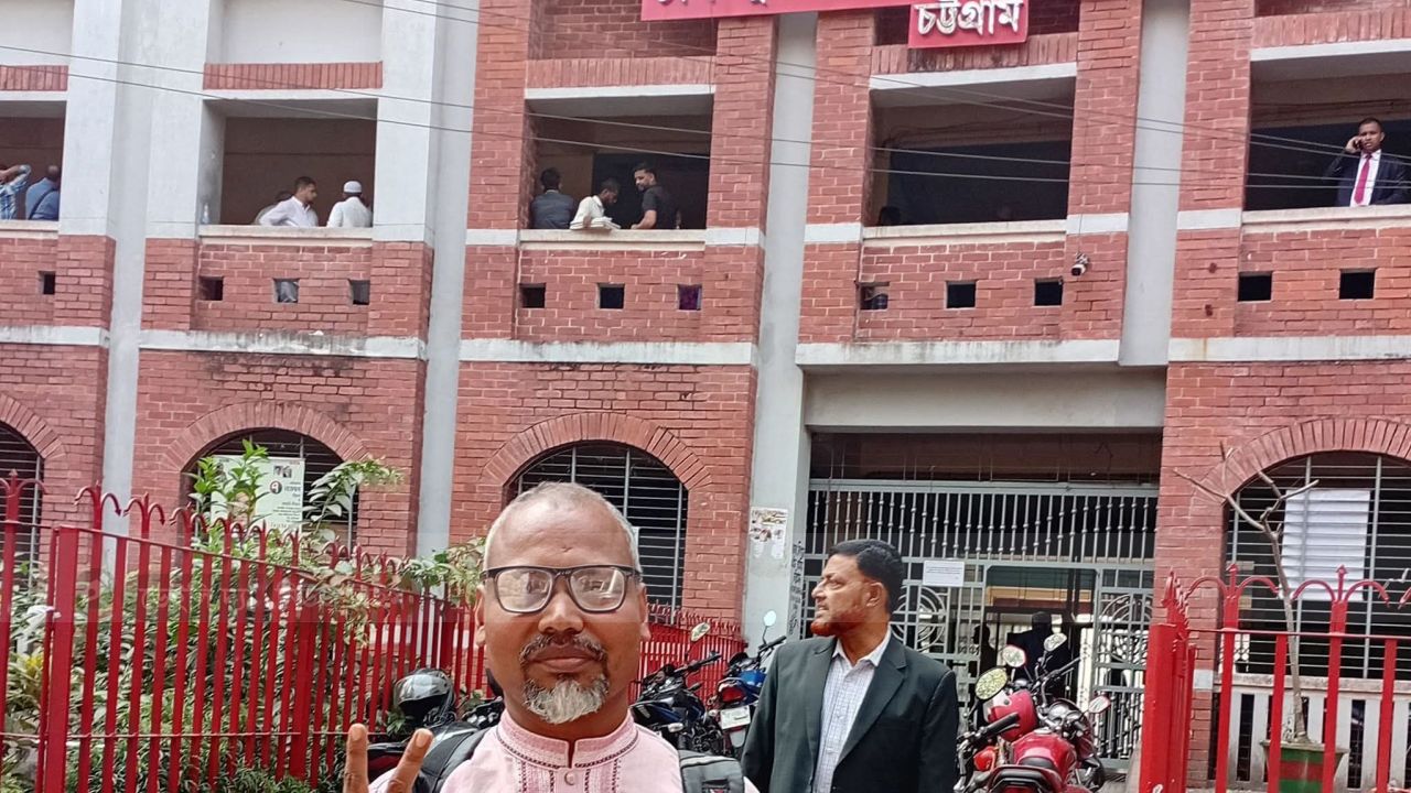 সাবেক সেনা কর্মকর্তা সোলায়মান'র দায়েরকৃত মিথ্যা ও হয়রানি মূলক মামলায় সাংবাদিক ও মানবাধিকার কর্মী গাজী হানিফ খালাস।