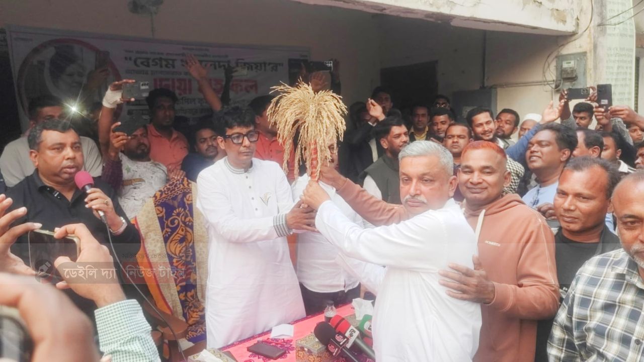 সদর ইউপি চেয়ারম্যান এস এম সাইকুল আলম বিএনপিতে যোগদান।