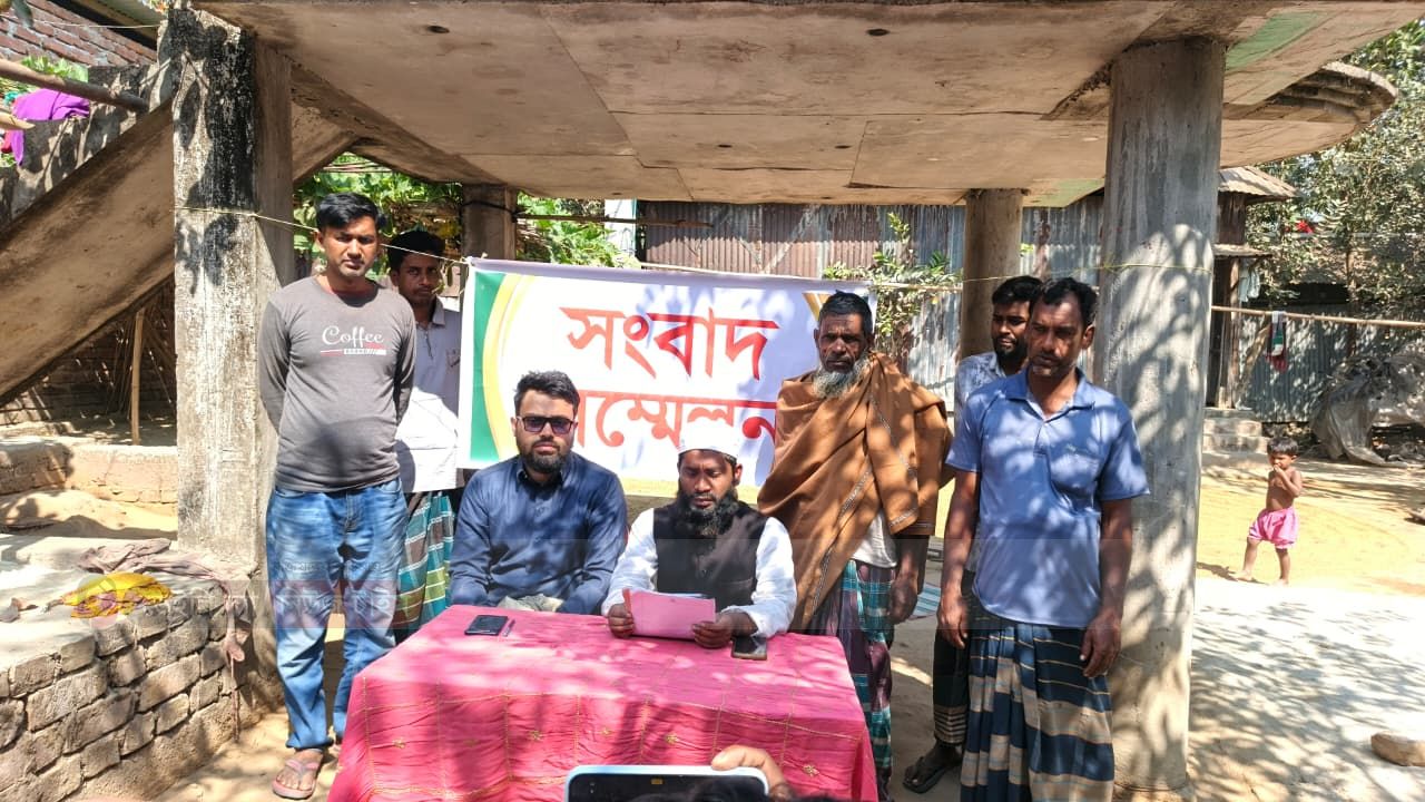 সালথায় বিএনপির এজেন্টকে মারধর ও মিথ্যা প্রচারের প্রতিবাদে সংবাদ সম্মেলন