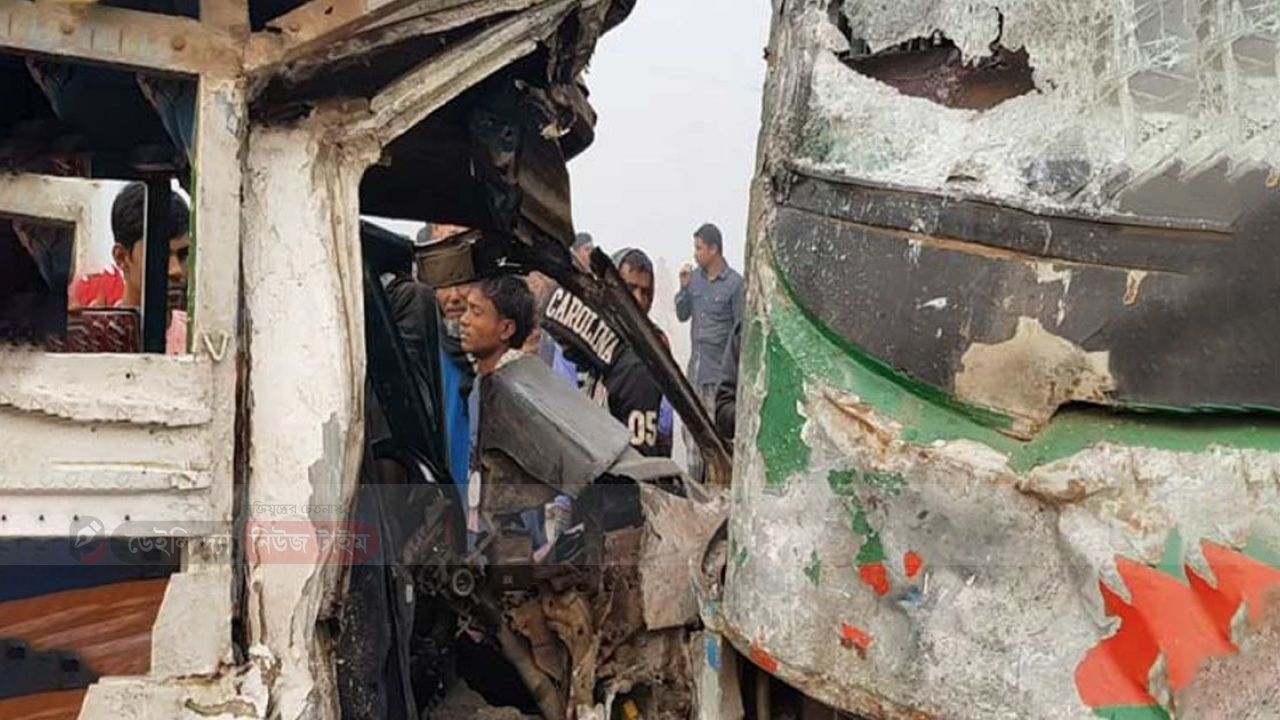 গেন্ডারিয়ায় লেগুনা&ndash;বাস সংঘর্ষ: ৫ আহত, ২ নিহত, এলাকায় শোকের ছায়া