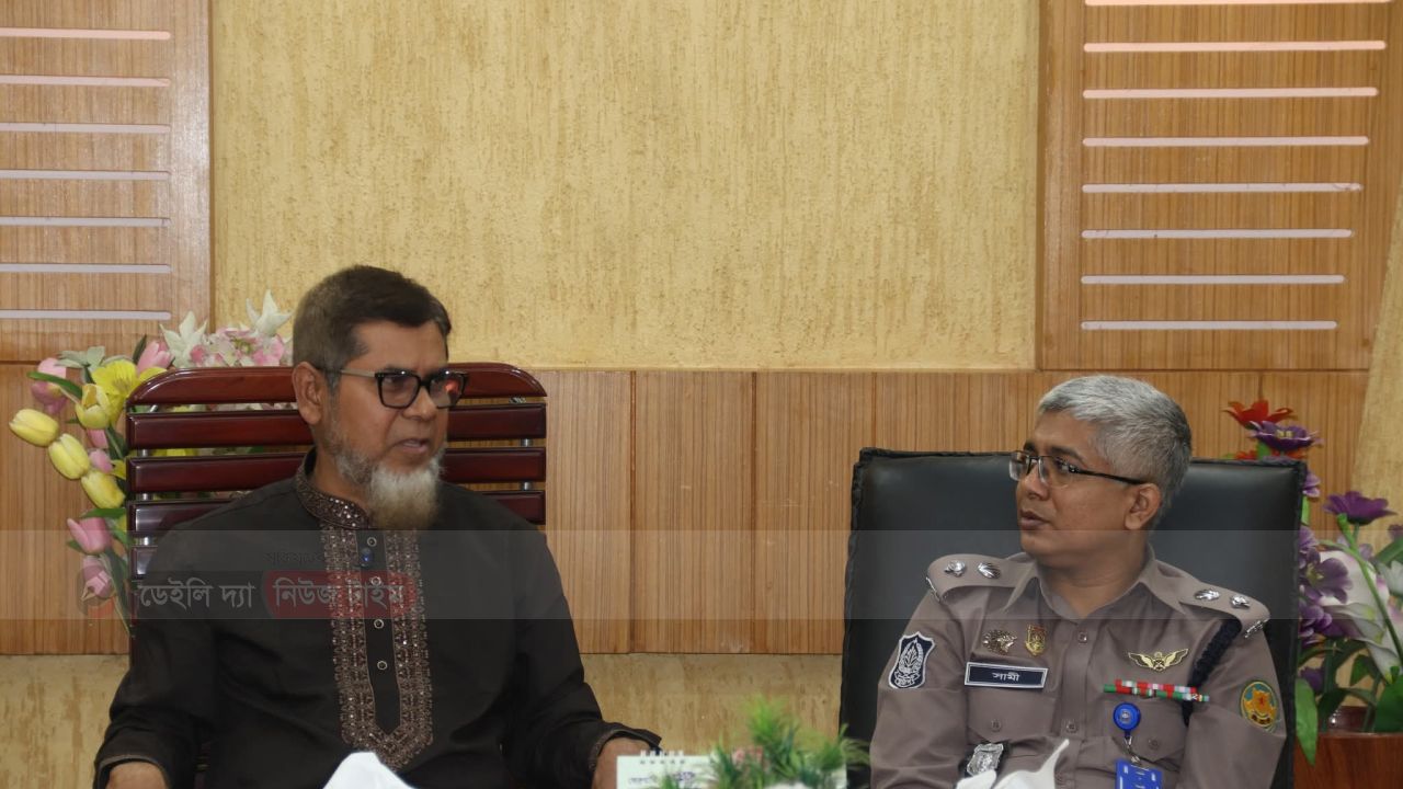 ঢাকা-৪ এর আইনশৃঙ্খলা পরিস্থিতি উন্নয়নে এমপি&ndash;পুলিশ বৈঠক