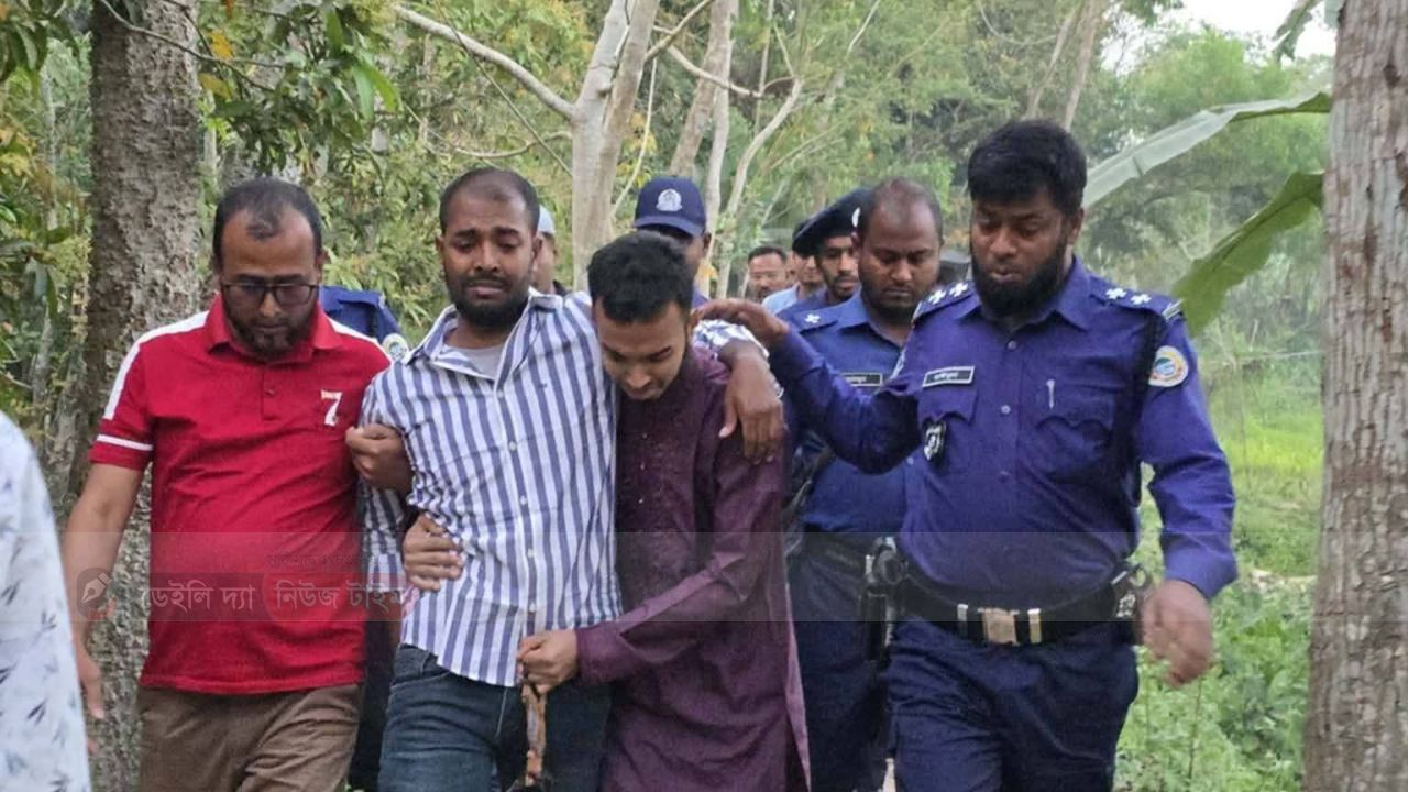 প্যারোলে মুক্তি পেয়ে বাবার দাফনে অংশ নিলেন ছাত্রলীগ নেতা 