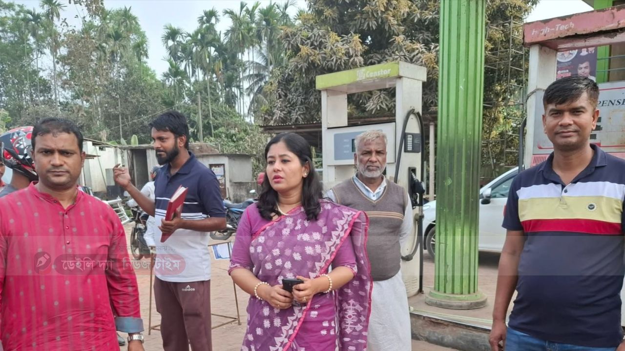 কাপাসিয়ায় জ্বালানী তেলের মজুদ ও বিক্রি তদারকিতে ইউএনওর অভিযান।