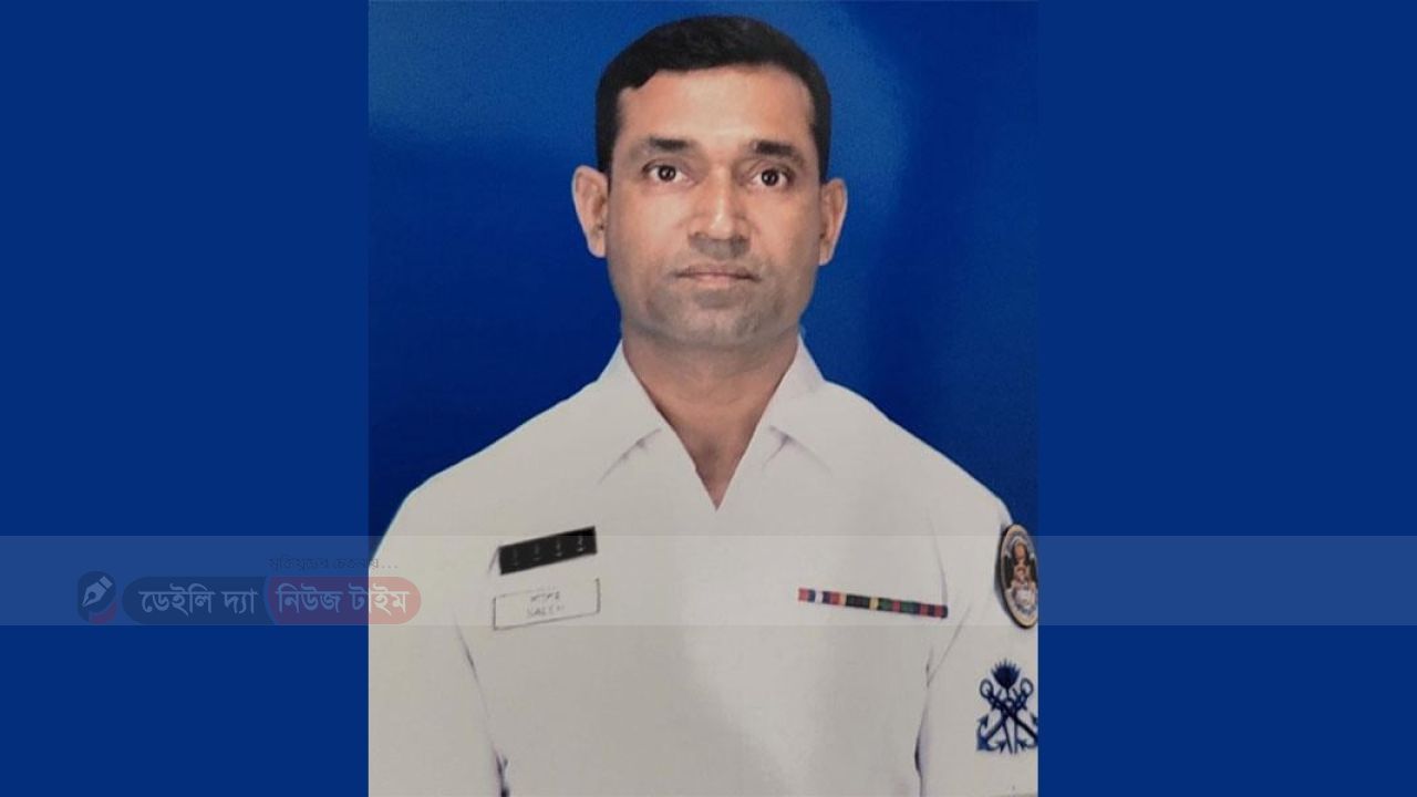 &lrm;মোংলায় কোস্টগার্ড সদস্যের বুকে গুলি চালিয়ে  আত্মহত্যা