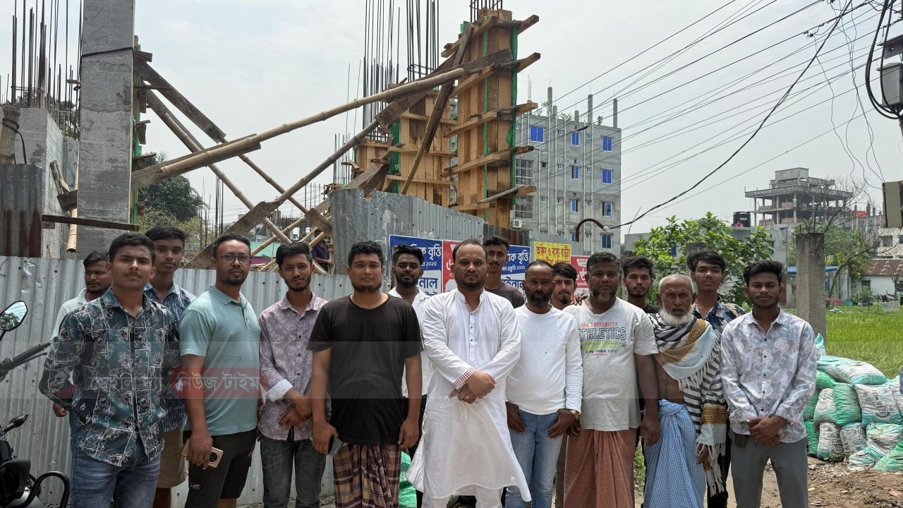 টঙ্গীতে পরিচ্ছন্নতা অভিযানে নতুন গতি: ড্রেন পরিষ্কার ও মশা নিধন কার্যক্রম পুনরায় শুরু 