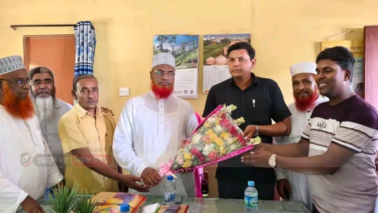 নীলফামারী-১ আসনের এমপি অধ্যক্ষ আব্দুস সাত্তারের জোড়াবাড়ী ইউনিয়ন পরিষদ পরিদর্শন