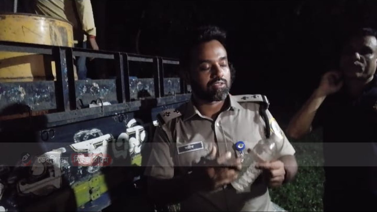 পুলিশের জব্দকৃত মদ জিম্মায় পেলেন দিরাইয়ের নিরঞ্জন সাহা