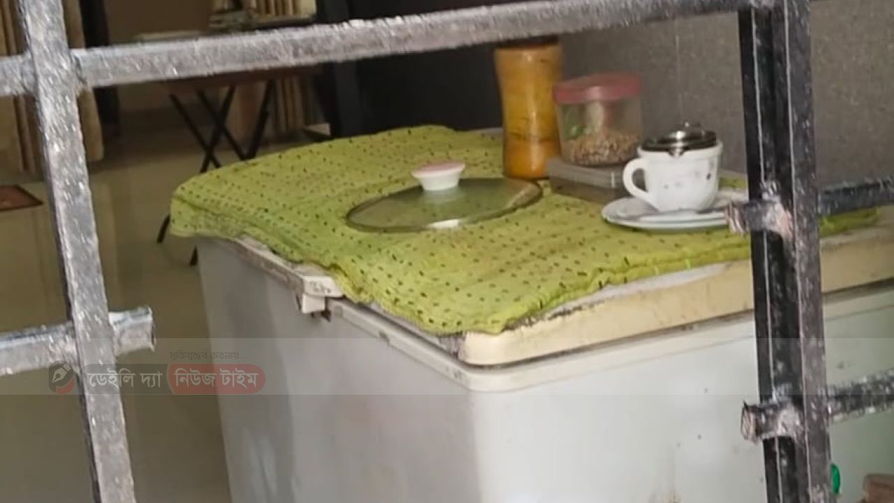 মোল্লাহাট প্রেসক্লাব সভাপতির বাড়িতে দুর্ধর্ষ ডাকাতি।