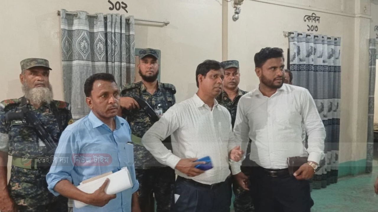 লালমনিরহাটে স্বাস্থ্যসেবার মান নিশ্চিত করতে জেলা প্রশাসনের বিশেষ মোবাইল কোর্ট অভিযান।